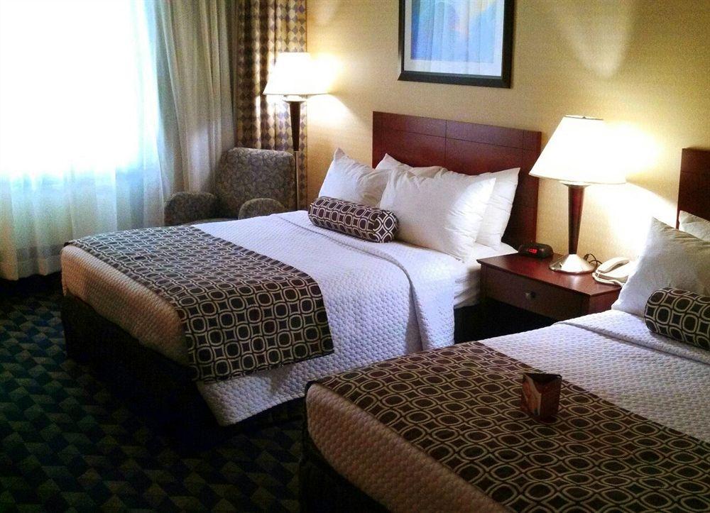מלון מידלברג הייטס Crowne Plaza Cleveland Airport By Ihg מראה חיצוני תמונה