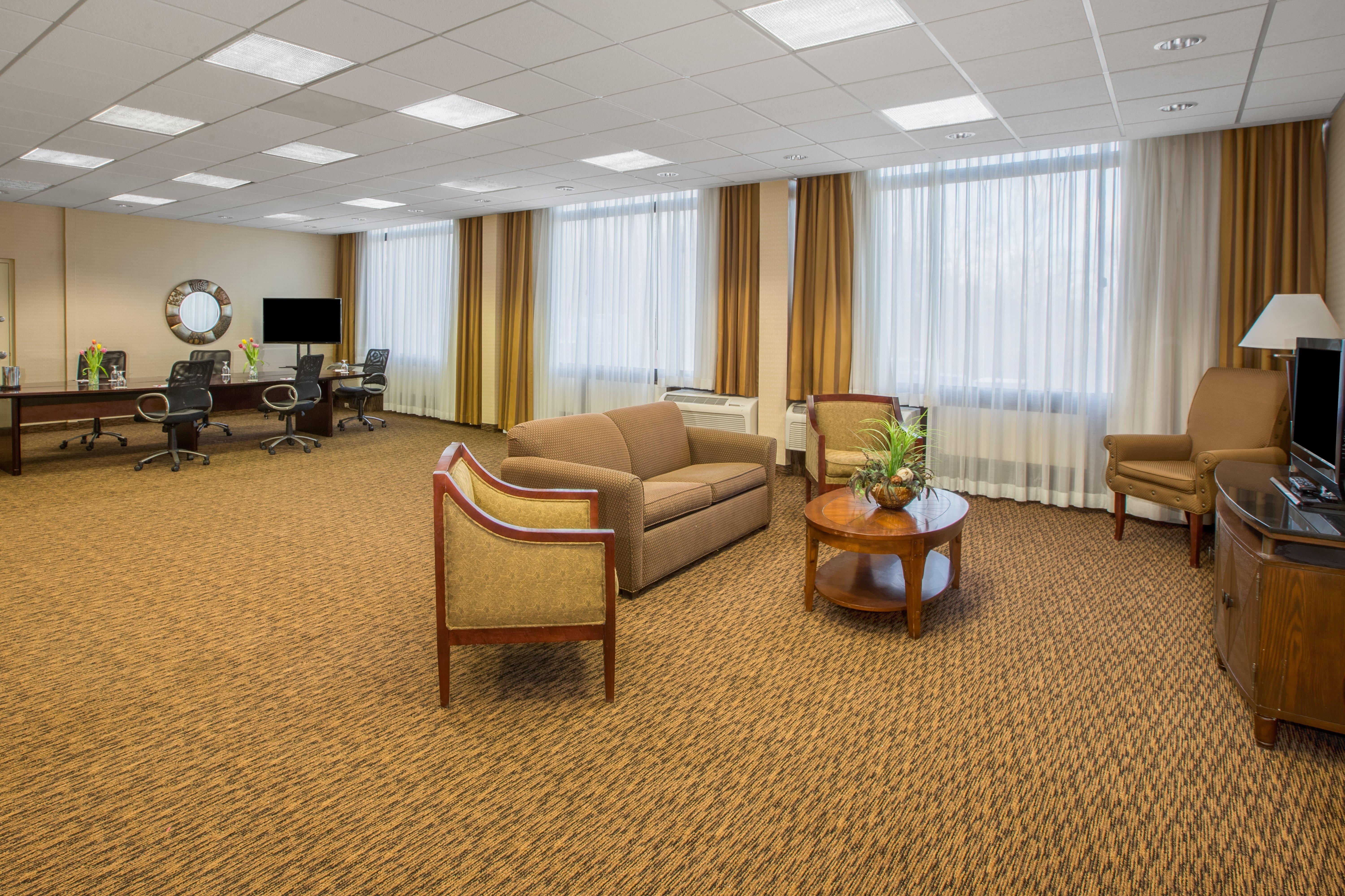 מלון מידלברג הייטס Crowne Plaza Cleveland Airport By Ihg מראה חיצוני תמונה
