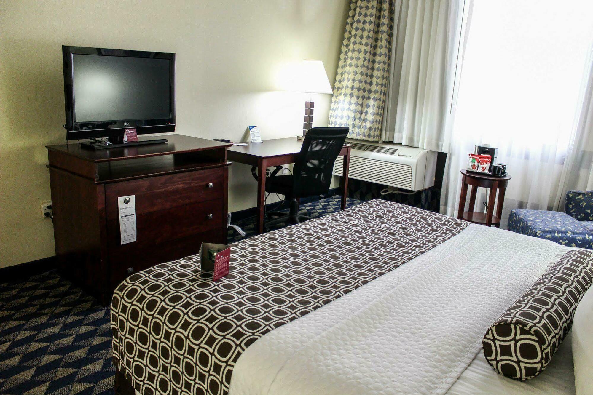 מלון מידלברג הייטס Crowne Plaza Cleveland Airport By Ihg מראה חיצוני תמונה